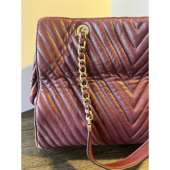 Michael Kors Susannah Large Tote Purse Bag Chevron-Quilted Leather Burgundy - Picture 3 of 13